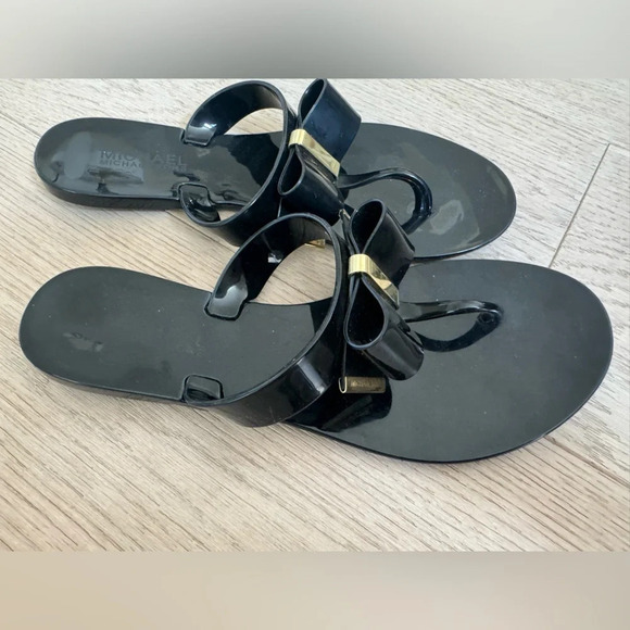 Michael Kors thong sandal size 6 - Picture 4 of 5